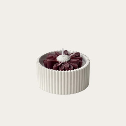 Bloom natuurlijke kaars met bloem in chocolade bruin
