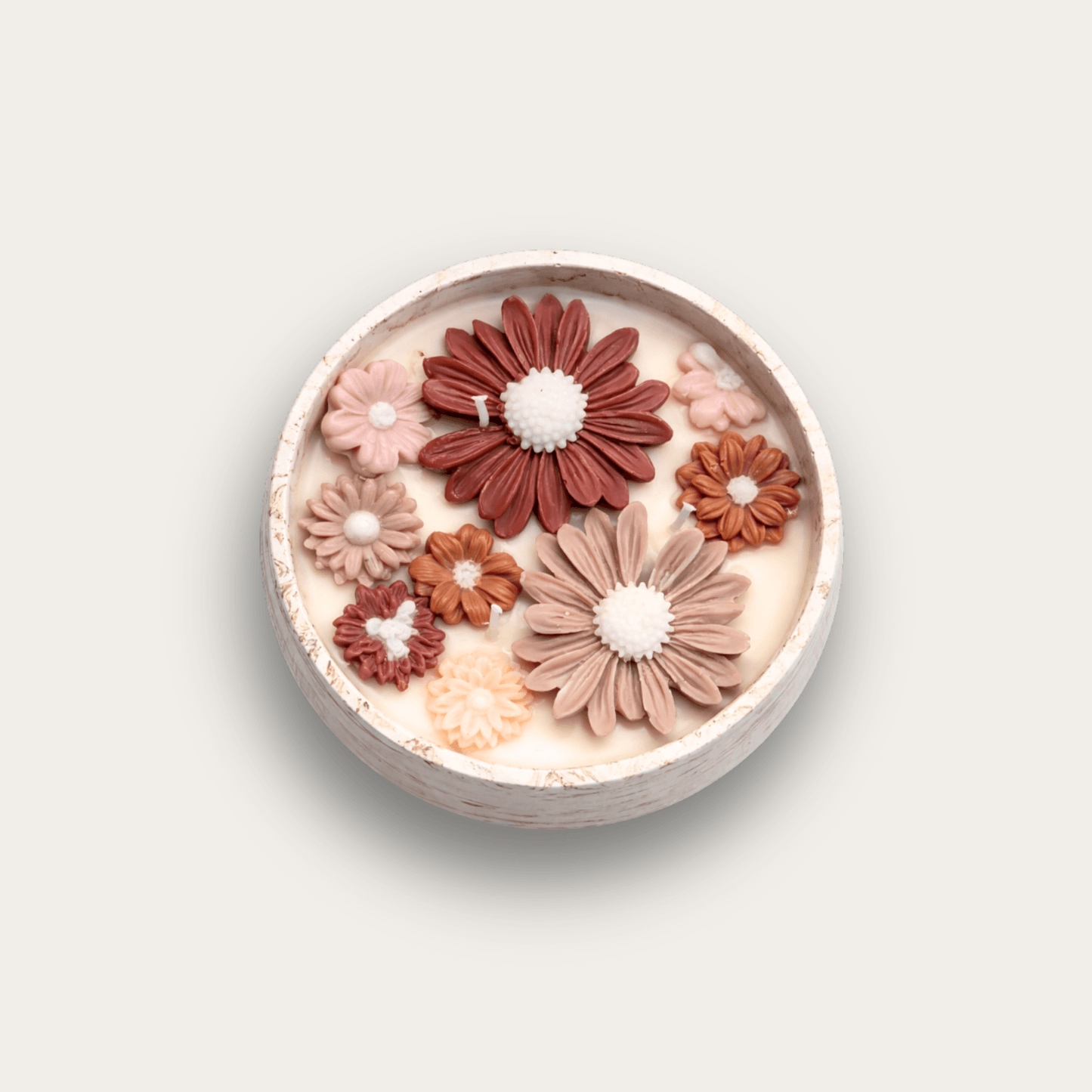 Gezonde geurkaars zonder paraffine met gedetailleerde bloemen van Pebbles en LouLou