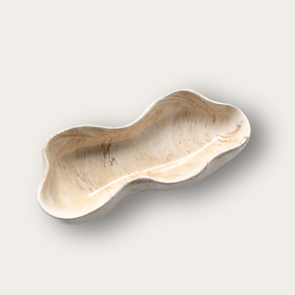 Decoratieve schaal Dune van Pebbles en LouLou in organische vorm in natuurlijke tinten