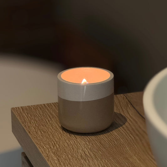 Sandal Silk Scented Candle - midi