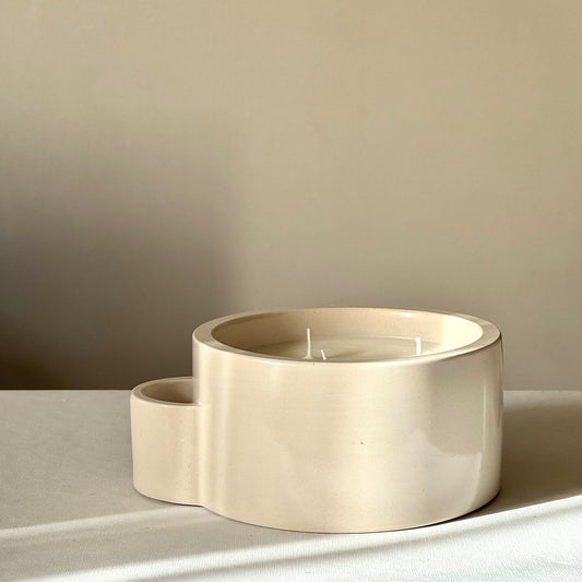 Sandal Silk Scented Candle - maxi